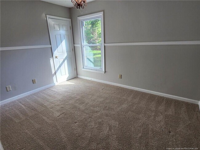 Building Photo - 909 Bramblewood Ct