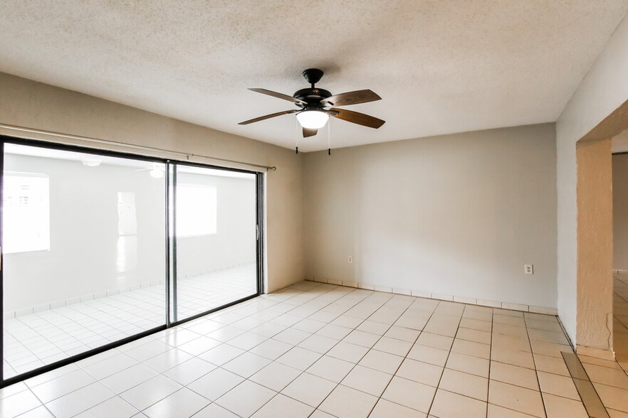 Building Photo - 10724 SW 144th Ct