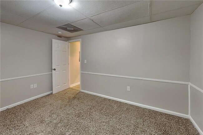 Building Photo - 1620 Berryhill Rd
