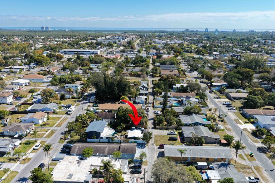 Close proximity to the beach and only minutes away from the airport - 249 SW 12th St