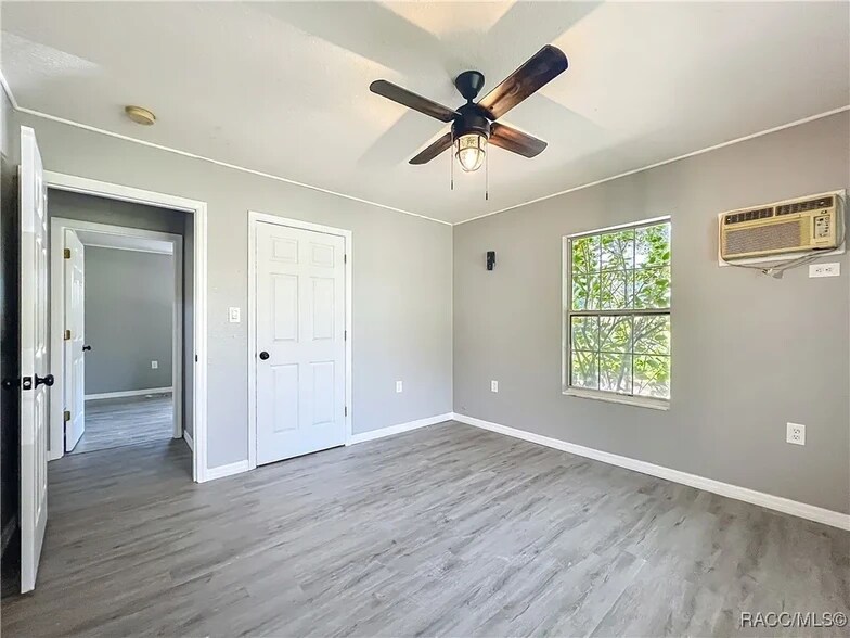 Bedroom 1B - 13691 E Hwy 25