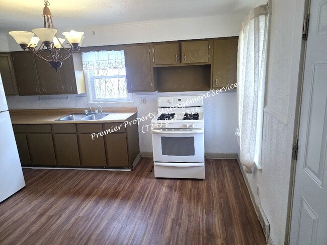 Building Photo - 307 Todd St