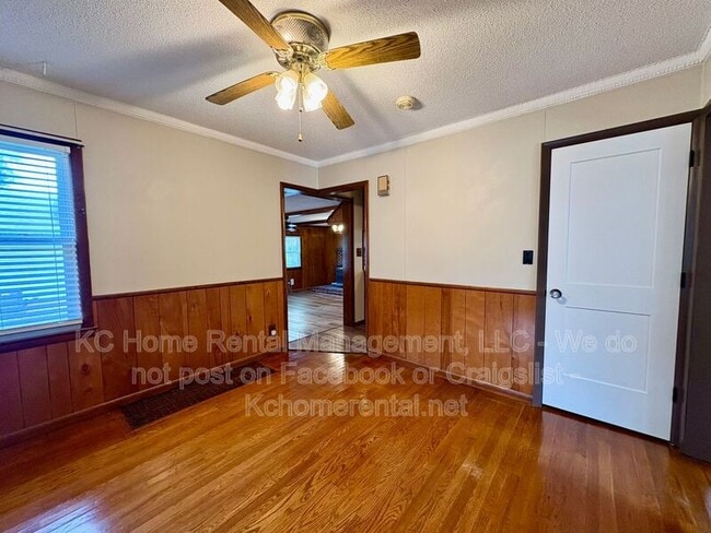 Building Photo - 7839 Robinson St