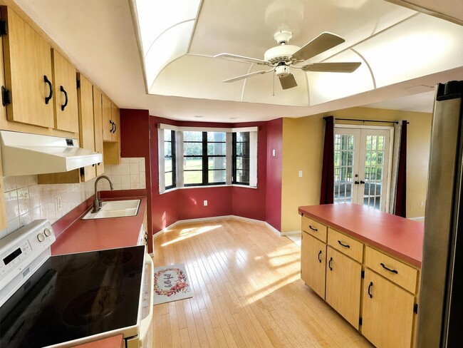 Building Photo - 8205 Pagoda Dr