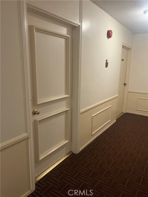 Building Photo - 5625 N Sumner Wy