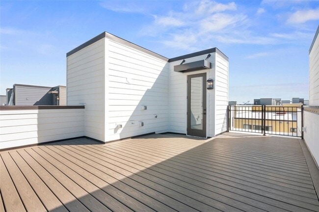 Building Photo - 2311 Brix St