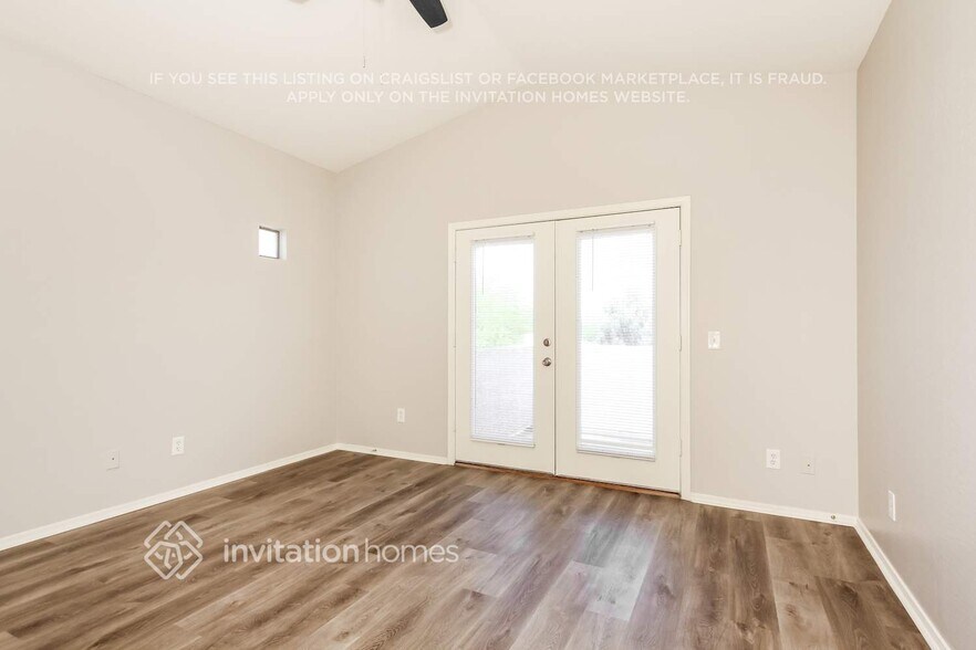 Building Photo - 13050 W Larkspur Rd
