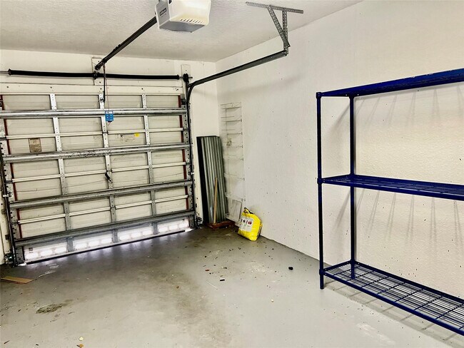 Building Photo - 7932 Exeter Cir W