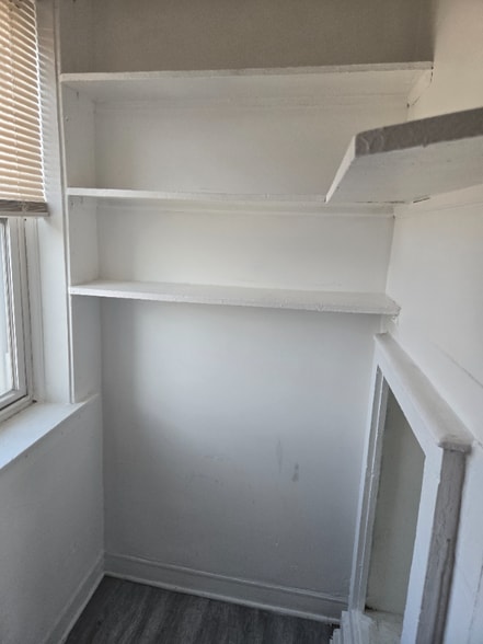 Building Photo - 8936 S Ashland Ave