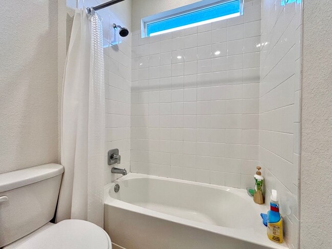 Building Photo - Light-Filled 4 Bedroom, 2 Bath Home with Deck & Fenced Backyard