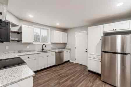 Building Photo - 969 Heyl Ave