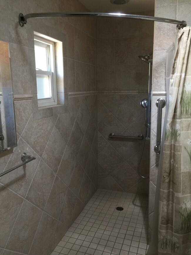 Building Photo - 5104 63rd St