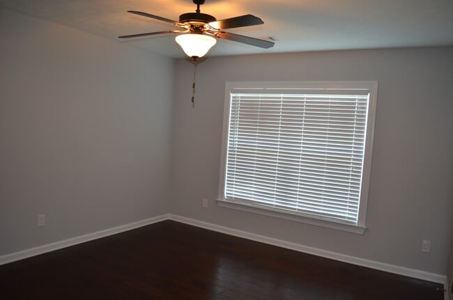 Building Photo - 519 Bunchgrass St