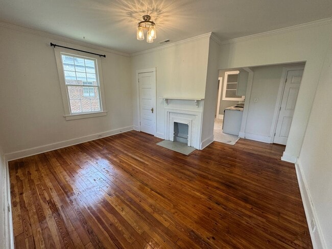 Building Photo - Updated 2/1 Brick House in Celanese- $1,395