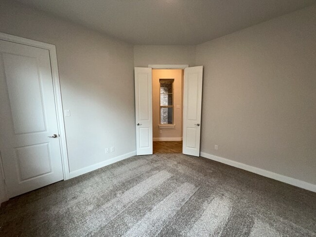 Building Photo - 5714 Caracara St