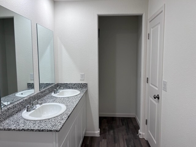 Primary bathroom Dual Vanities - 5545 S Havasu Creek Rd