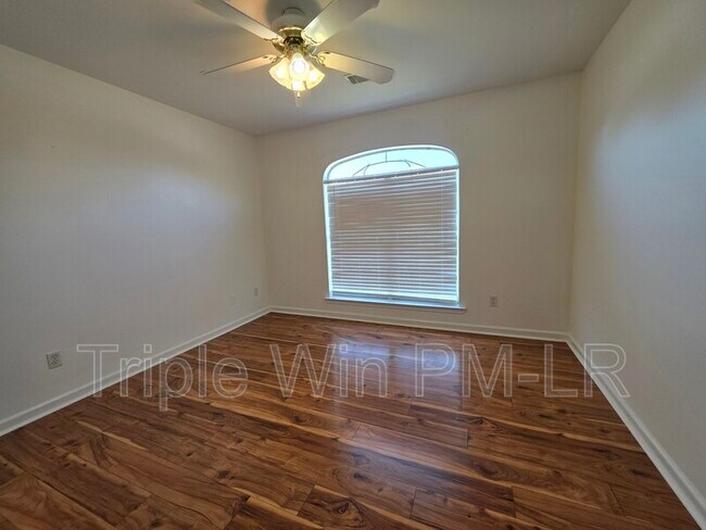 Building Photo - 26 Stonewood Dr