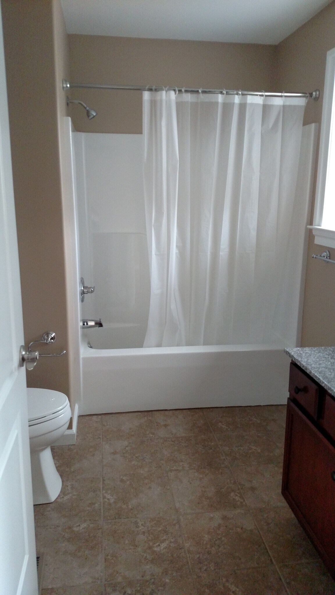 Building Photo - 104 Hollow Dr