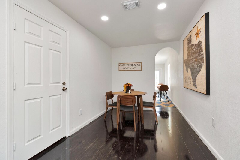 Building Photo - 2817 Southmore Blvd