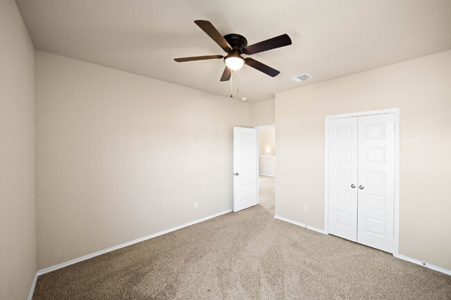 Building Photo - FREE MONTH OF RENT WITH 18 MONTH LEASE SIG...