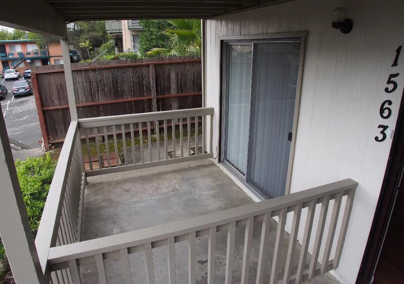 Building Photo - 1563 Valle Vista Ave