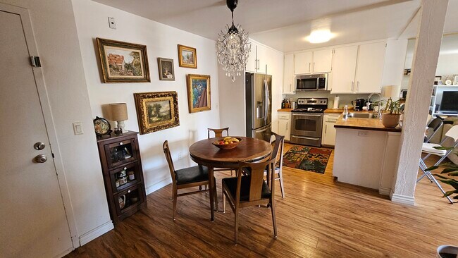 Building Photo - 6780 Friars Rd