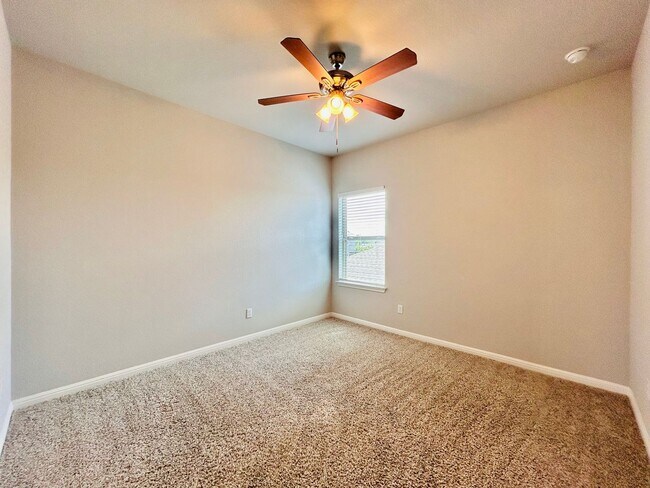 Building Photo - 1156 Capra Ln