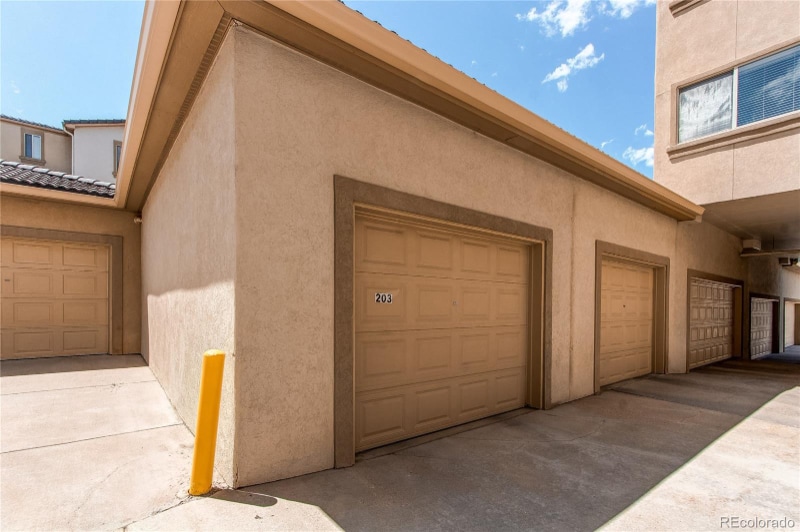 Building Photo - 13351 W Alameda Pkwy