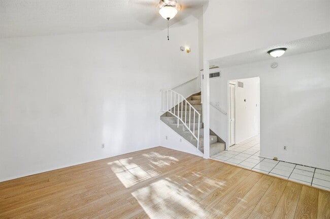 Building Photo - 9507 Quail Village Ln