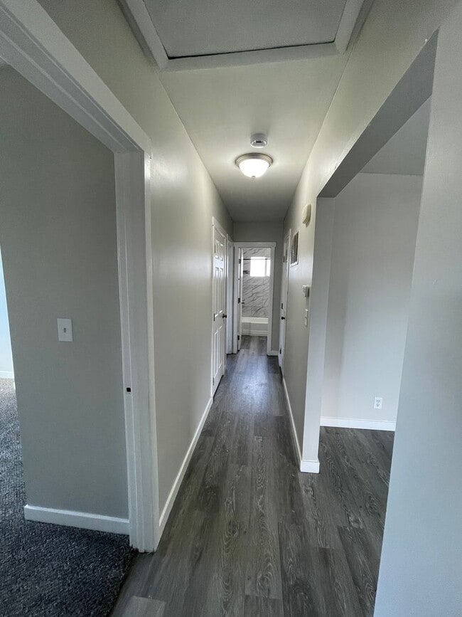 Building Photo - Great 3 Bed/1 Bath in Ogden