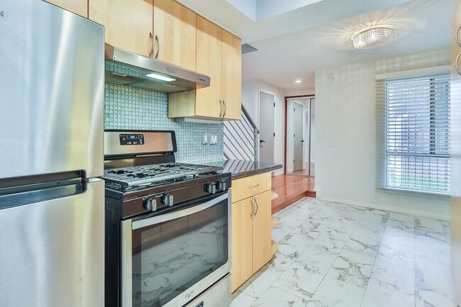 Building Photo - 18411 Hatteras St