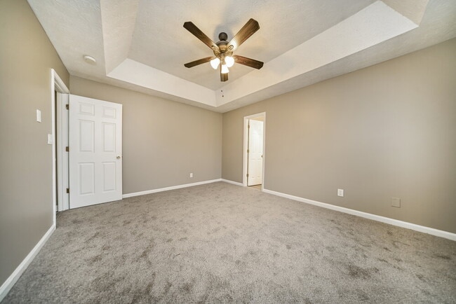 Building Photo - 1001 Maple Leaf Ridge