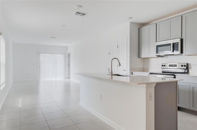 Building Photo - 1492 Cumberland Ave