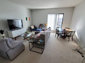 Building Photo - 2 bedroom in Boston MA 02118