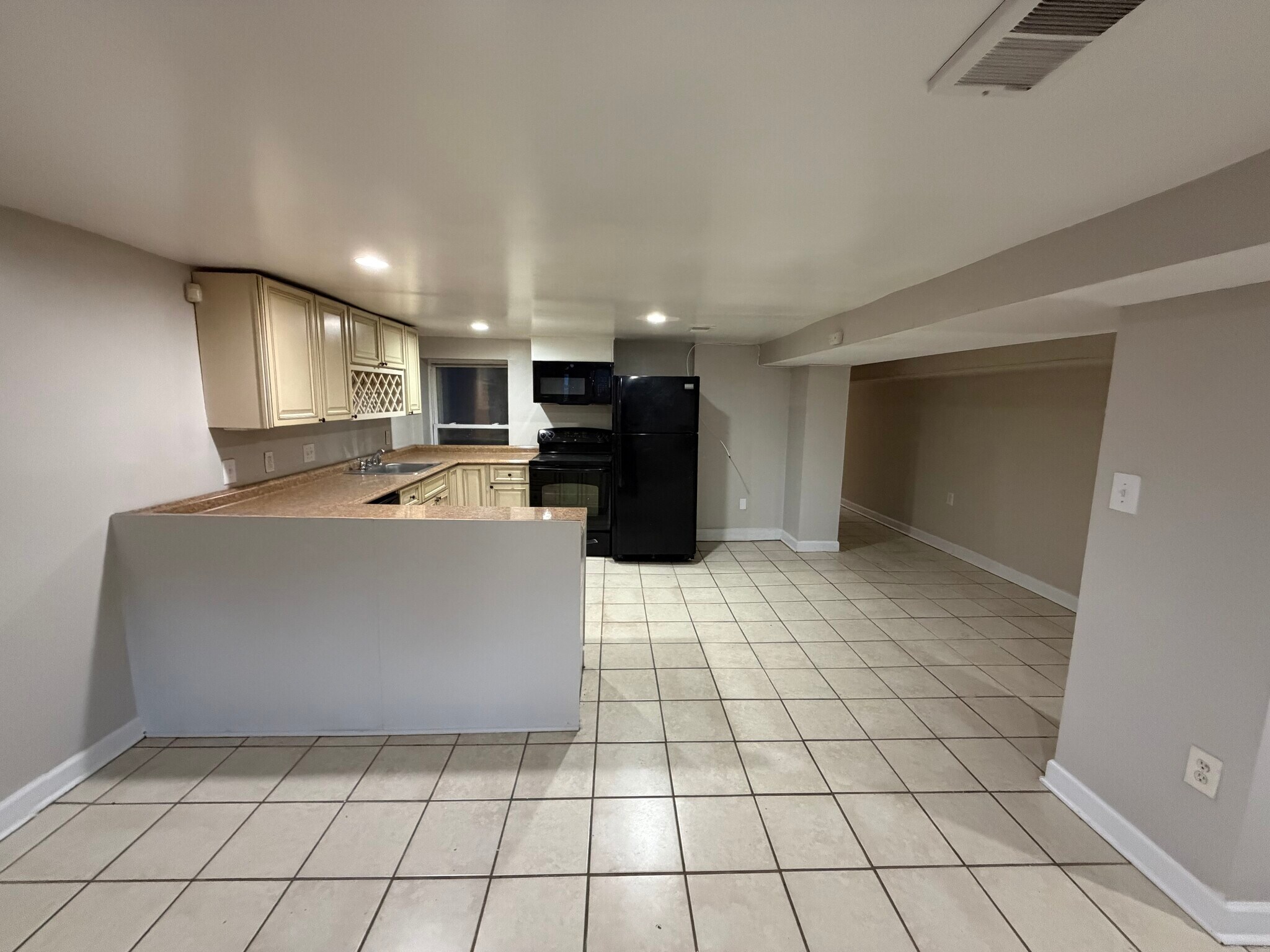 Building Photo - 1743 N Capitol St NE