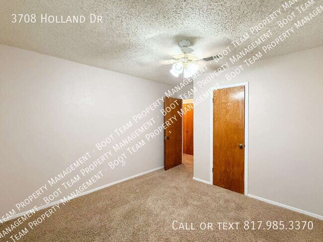 Building Photo - 3708 Holland Dr