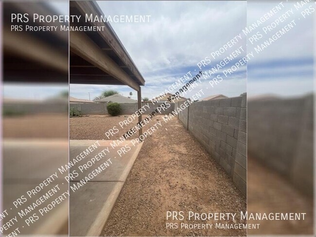 Building Photo - 1737 E Palo Verde St