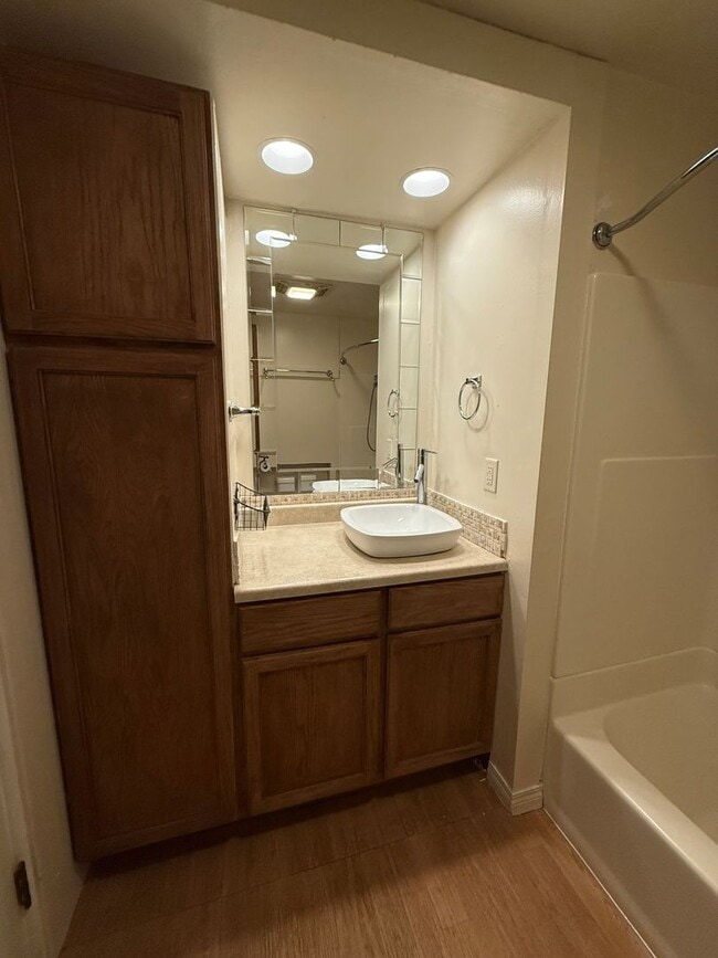 Building Photo - Now renting 2 bedroom Duplex please visit ...