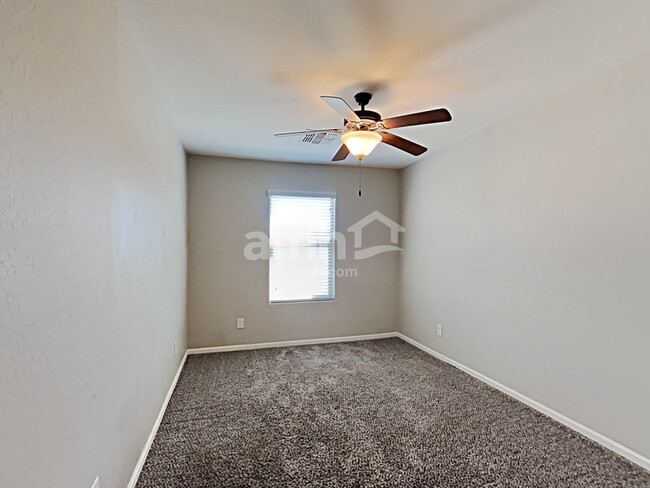 Building Photo - 20765 W Thomas Rd