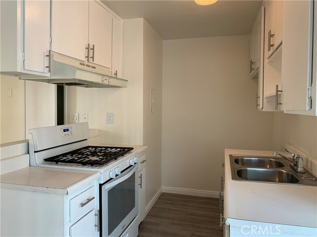 Building Photo - 656 Lemar Park Dr