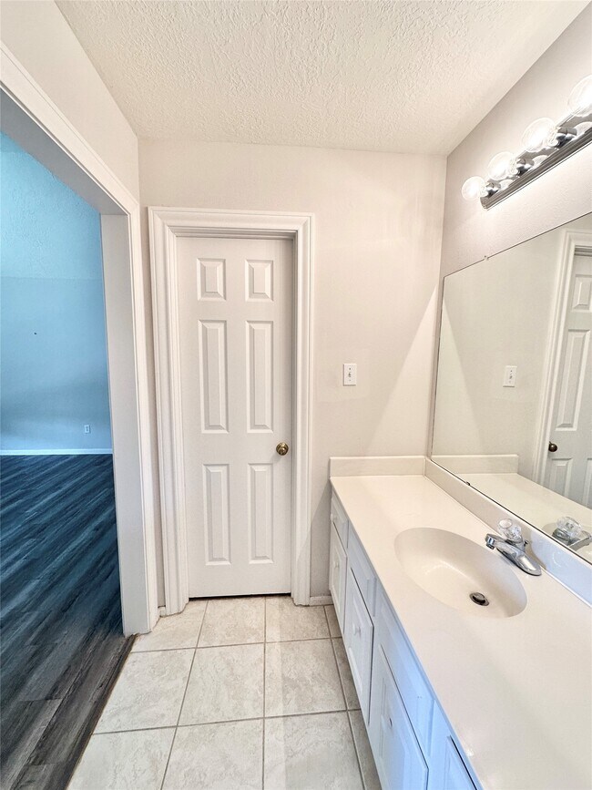 Building Photo - 20507 Chapel Glen Ct