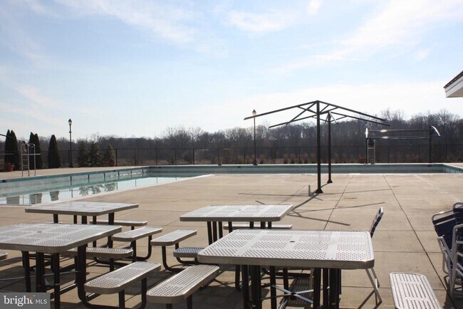 Building Photo - 1808 Monocacy View Cir