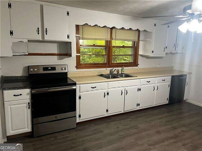 Building Photo - 3743 Jiles Rd