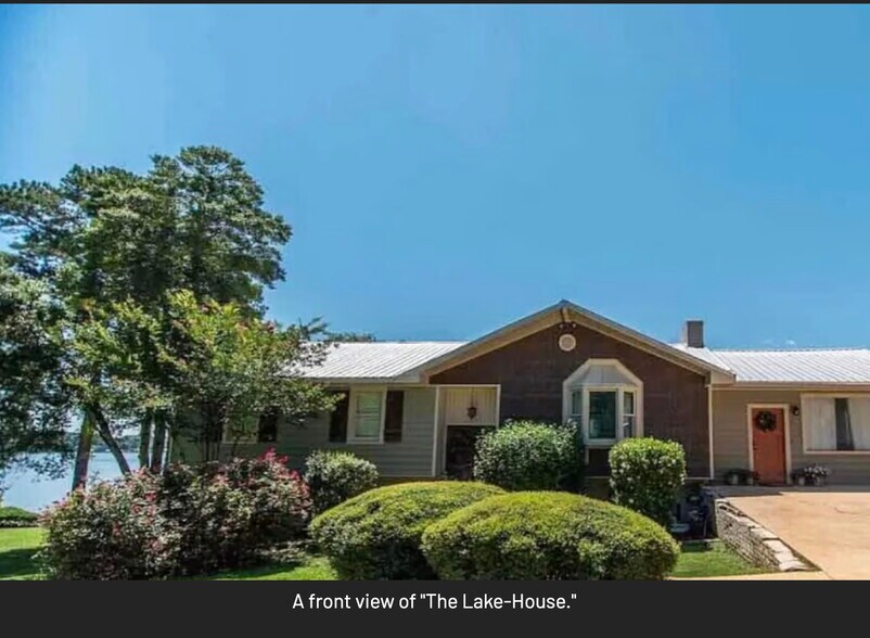 Front View of Home - 122 Tucker Dr