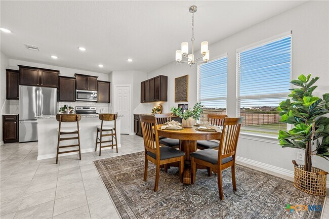 Building Photo - 8706 Hidden Oaks Dr