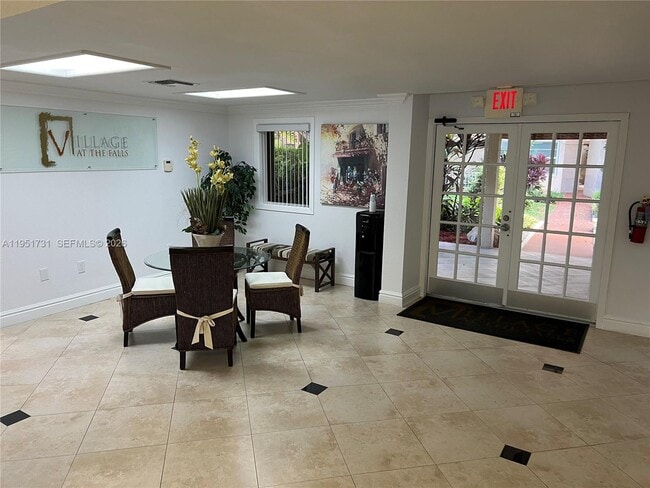 Building Photo - 13100 SW 92nd Ave