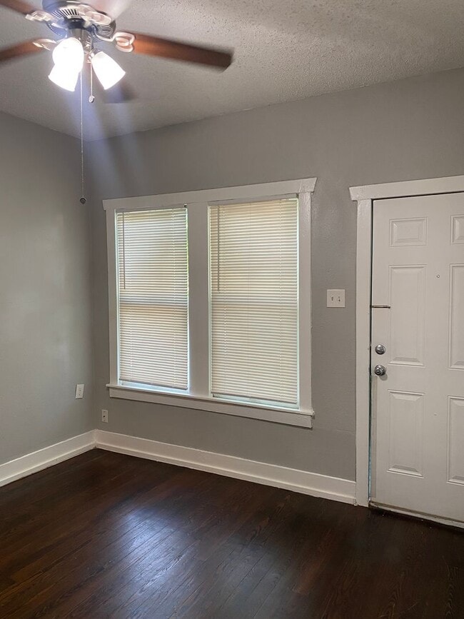 Building Photo - 428 Dunning Ave