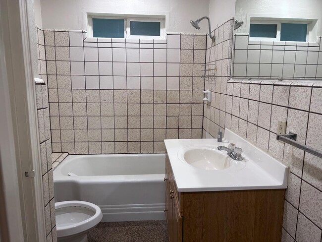 Building Photo - 10431 S Bethel Ave