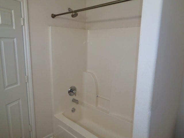 Building Photo - 205 Maple Ln