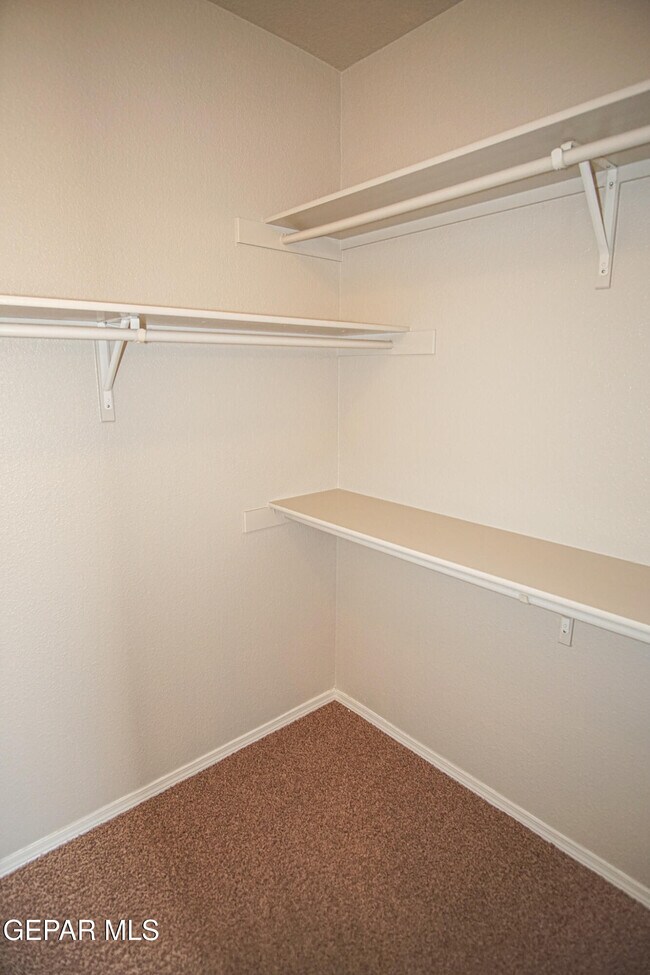 Building Photo - 6977 Jericho Tree Dr